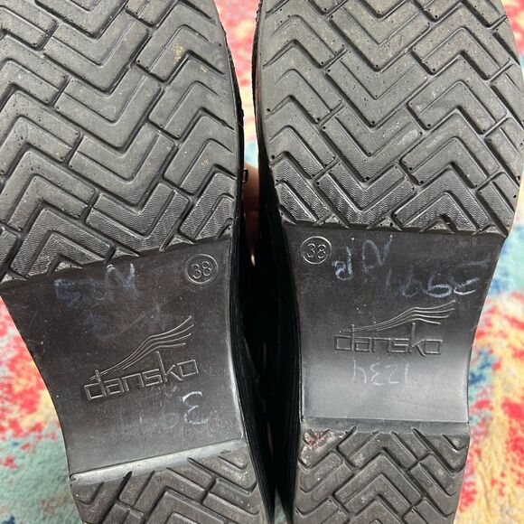 Dansko Womens Black Patent Clogs Size 38 W8 - Picture 4 of 7